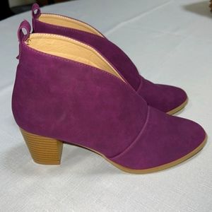 Ankle Booties Split Front Faux Suede Boots, Eggplant Purple, Sz 7, NWOT